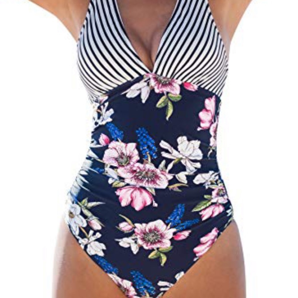 Cupshe one piece🌴